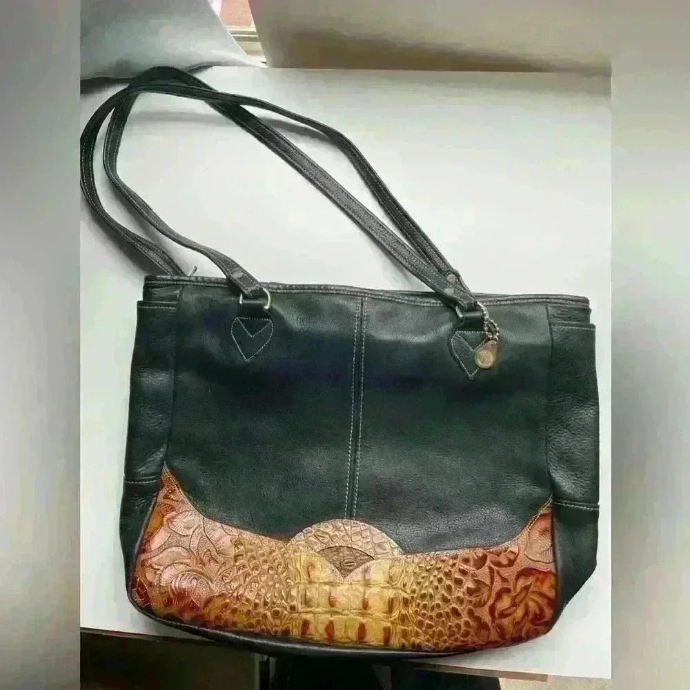 TANNERS CREEK LEATHER DESIGNS Black And Brown Purse Genuine Soft Pebbled Leather